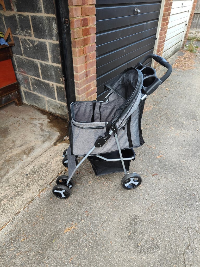 Dog pushchair