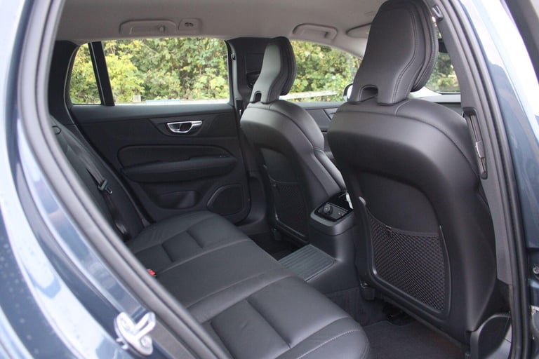 2025 Volvo V60 2.0 T6 18.8kWh Plus Auto AWD Euro 6 (s/s) 5dr ESTATE Petrol/Electric Hybrid Automatic