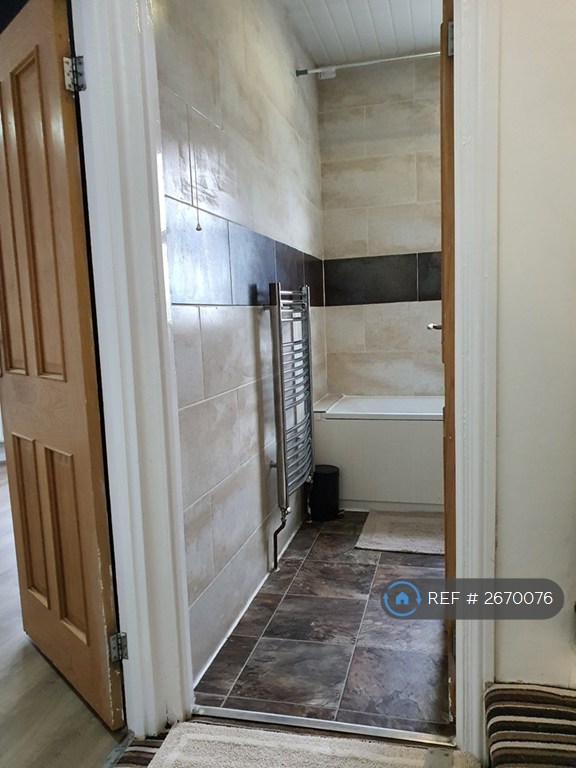 3 bedroom house in Goodall Road, London, E11 (3 bed) (#2670076)