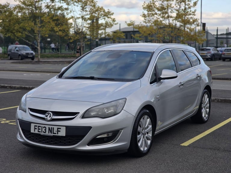 2013 Vauxhall Astra 1.7 CDTi ecoFLEX SE Sports Tourer Euro 5 (s/s) 5dr ESTATE Diesel Manual