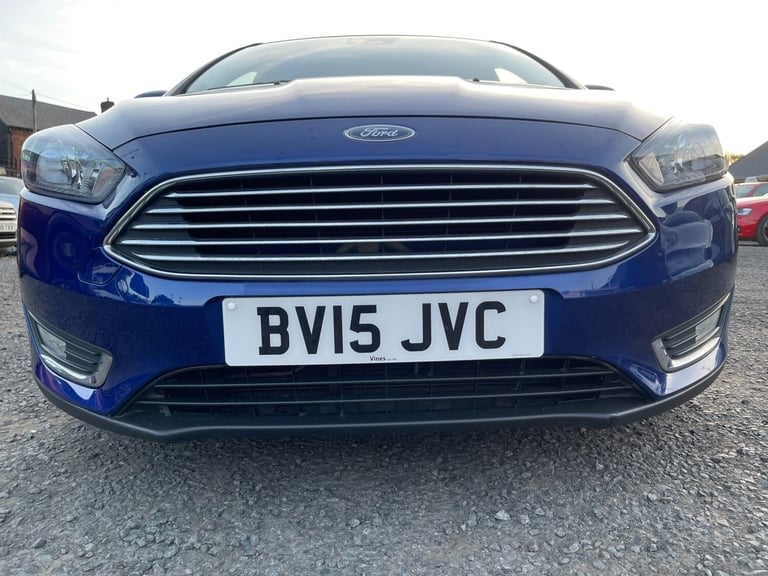 2015 Ford Focus TITANIUM 5-Door Petrol