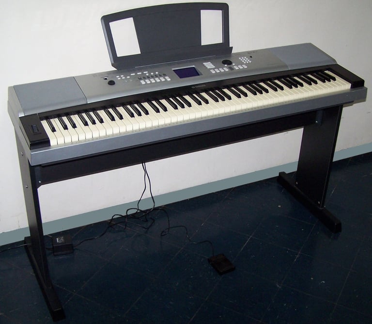 image for Yamaha DGX 520 Portable Grand Piano Keyboard 88 Keys Digital Piano, Sustain Pedal, Book Stand