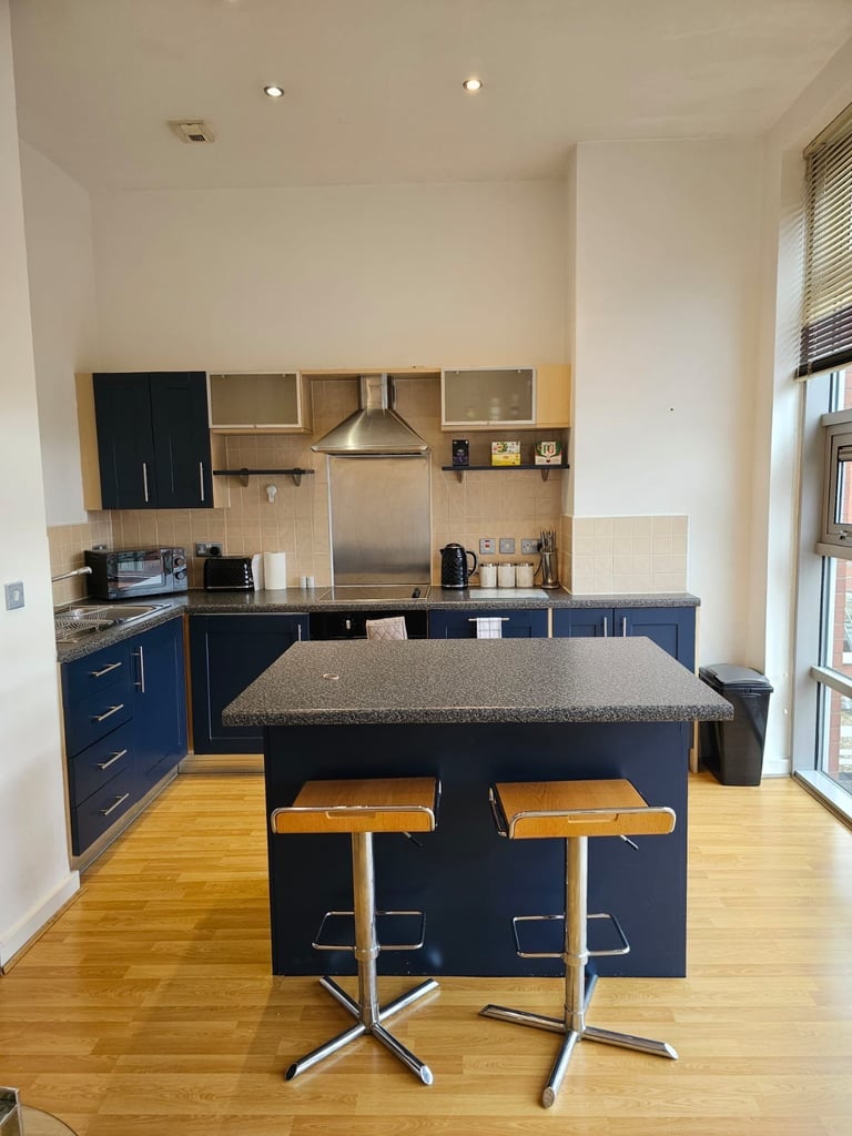 Modern 1-Bed Apartment | Near Hospital & Uni | Free Parking