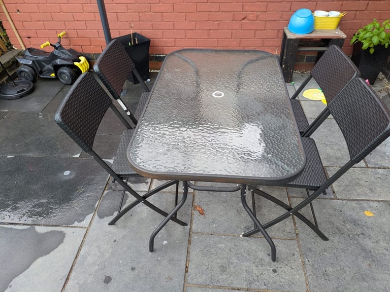 Garden Table &chairs