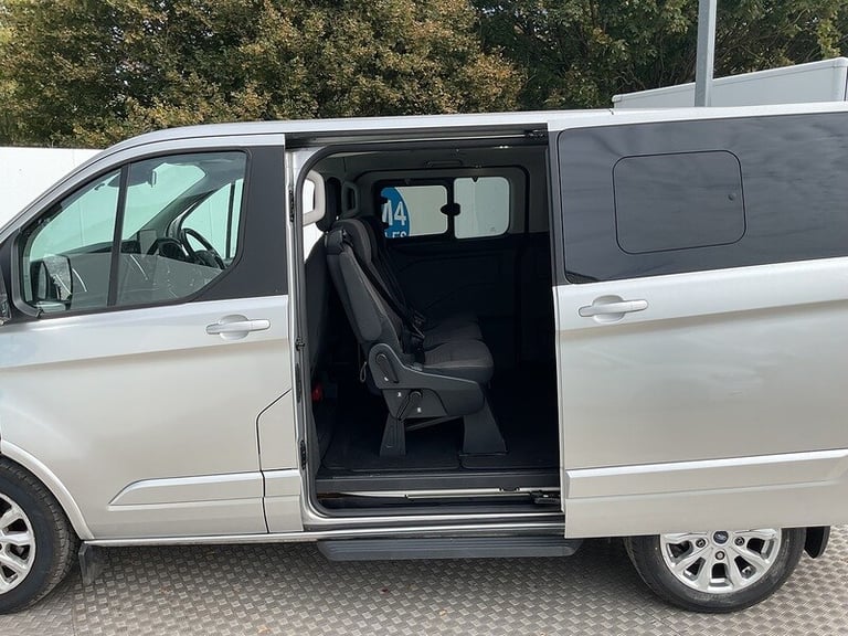 2021 Ford Tourneo Custom 320 EcoBlue Titanium 8 Seat Minibus Diesel Manual