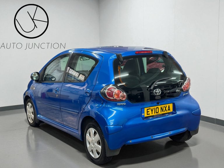 2010 Toyota AYGO 1.0 VVT-i Blue 5dr MMT HATCHBACK Petrol Automatic