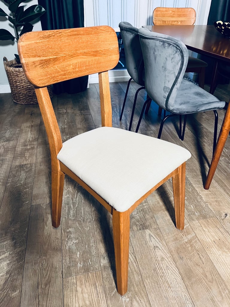 Bespoke basically new dining table set for 6  in mid.century- modern style