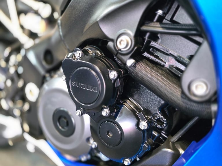 2023 SUZUKI GSX-S 1000 GT LUGGAGE WITH 4,870 MILE'S 