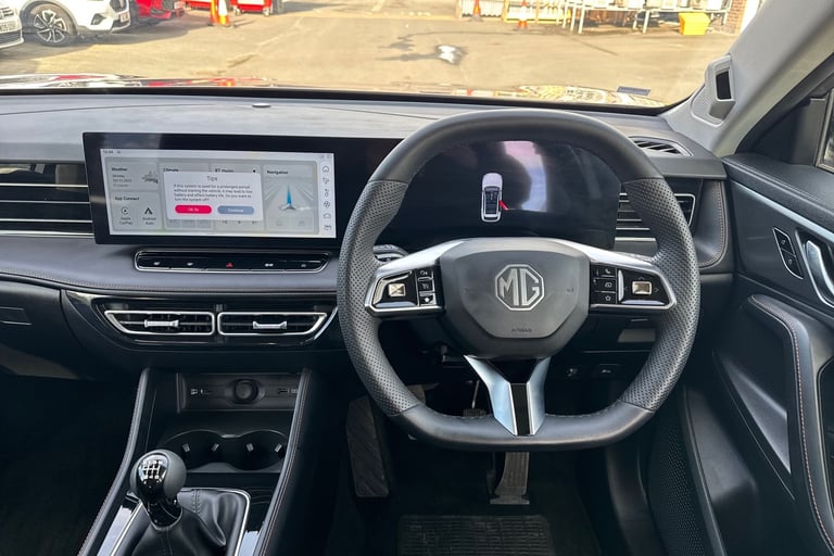 2025 MG MG HS 106290 Hatchback Petrol Manual