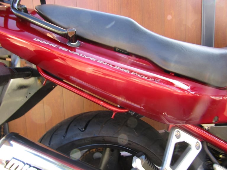 SUZUKI BANDIT GSF 1200 * 9238 MILES * 3 FORMER KEEPERS * ONE YEARS MOT * READ*