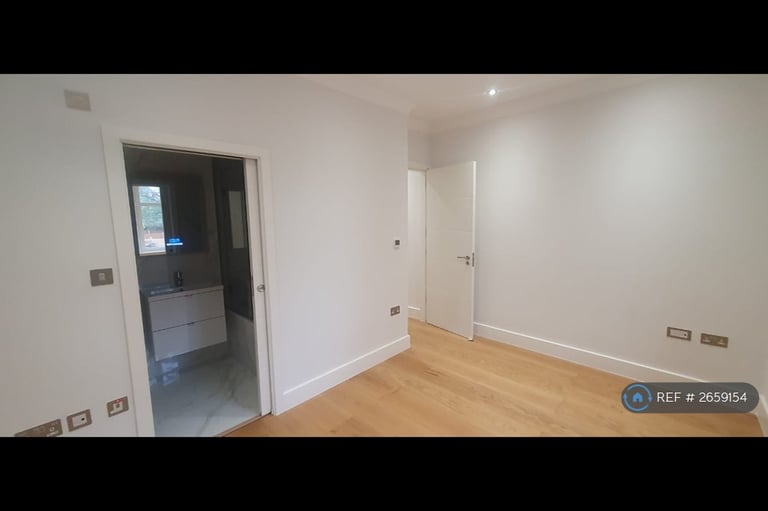 2 bedroom flat in Chatsworth Road, London, NW2 (2 bed) (#2659154)