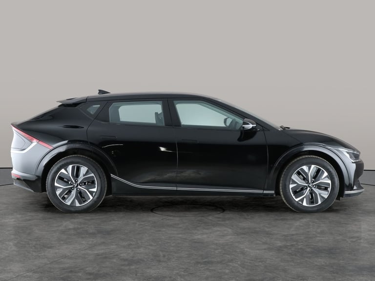 2022 Kia EV6 77.4kWh Air Hatchback 5dr Electric Auto (225 bhp) - HEATED STEERING - LANE  Hatchbac...