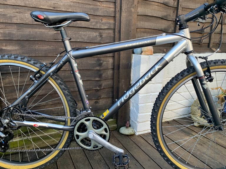 Retro Ridgeback Cyclone 26” Wheel Mountain Bike (Fully Serviced) 