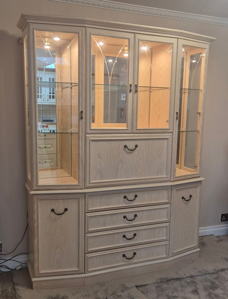 G Plan Limed Oak Large Display Mirrored Cabinet in limed oak with lighting and glass doors.