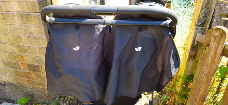 Double push chair