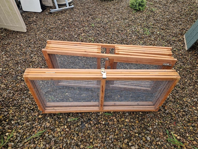 Rabbit hutches, Outside run, Food & Accessories 