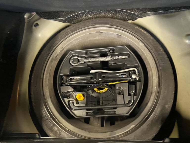 PEUGEOT 208 1.2 PureTech GT Line 2015