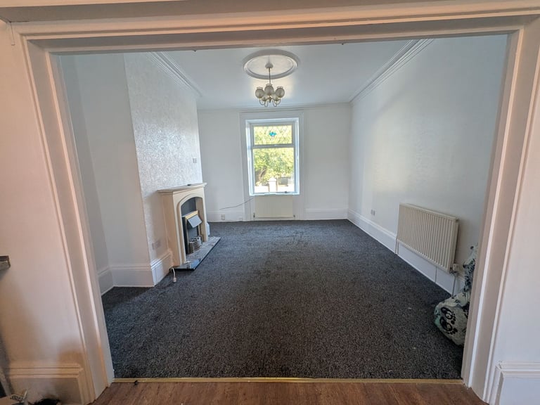 Newly decorated 3 bed house to rent 