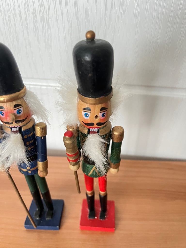 2x Wooden Nutcracker Standing Decoration 