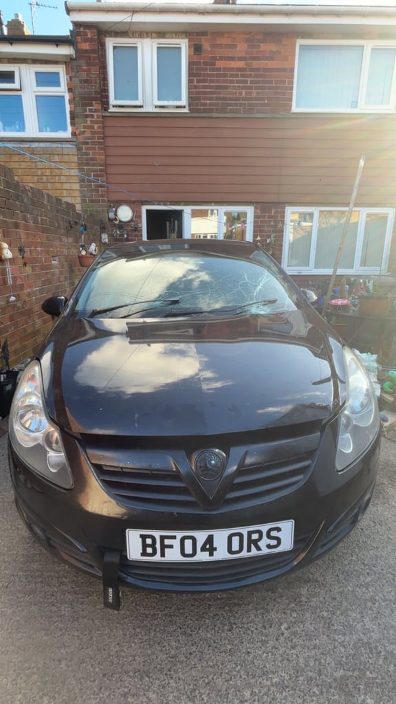 Corsa D 2008 Breaking