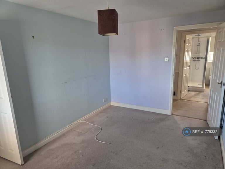 2 bedroom flat in Chatsworth Mews, Sandown, PO36 (2 bed) (#776332)