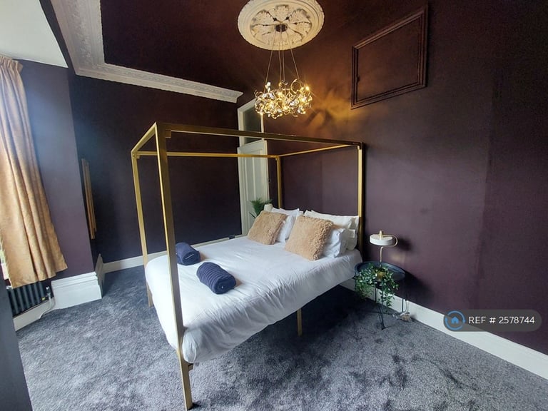 2 bedroom flat in Dover Place, Bristol, BS8 (2 bed) (#2578744)