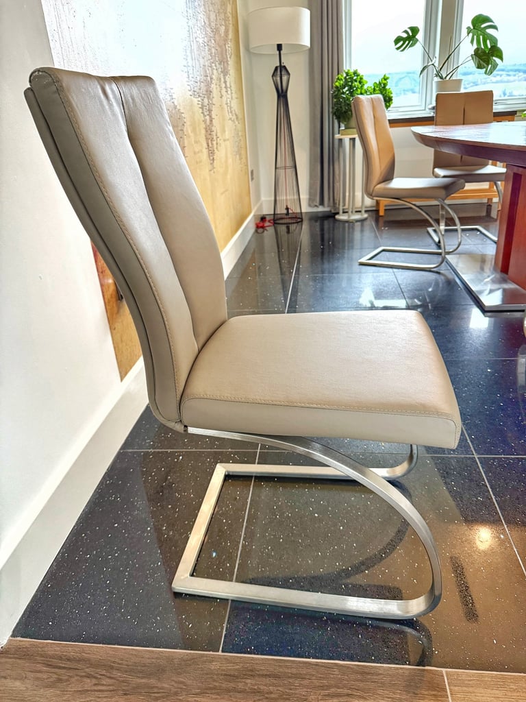 Luxury Dining Table & 6 chairs set