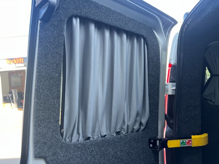 2020 Ford Transit Custom 2.0 EcoBlue 130ps Low Roof D/Cab Limited Van PANEL VAN Diesel Manual