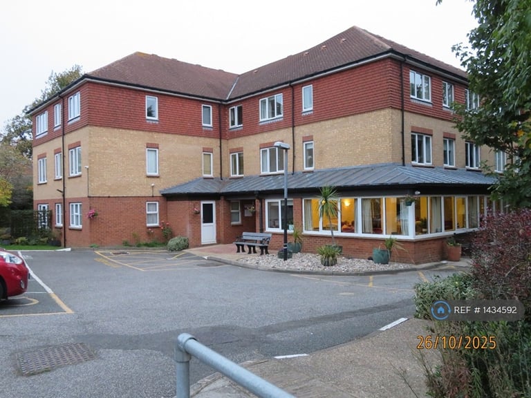 1 bedroom flat in Westminster Court, London, E11 (1 bed) (#1434592)