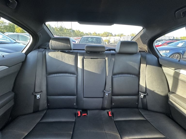 2015 BMW 5 Series 2.0 528i M Sport Saloon 4dr Petrol Auto Euro 6 (s/s) (245 ps) Saloon Petrol Aut...