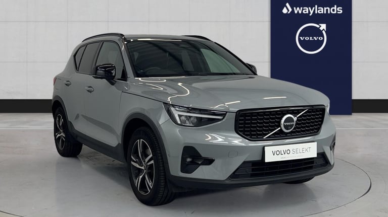 2023 Volvo XC40 Plus, B3 Mild hybrid, Petrol, Dark (360 Parking Camera, Apple Car Play) Estate Pe...