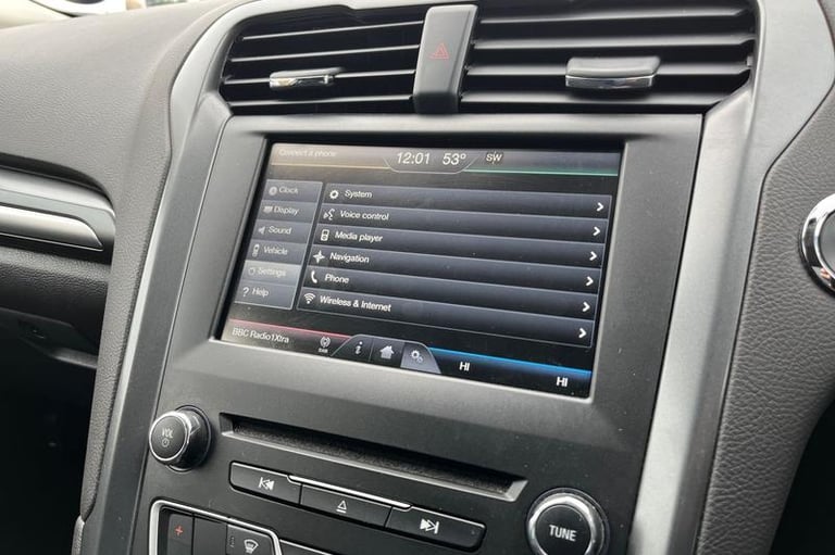 2016 Ford Mondeo 2.0 TDCi Titanium 5dr ** Sync 2 - Bluetooth / USB Connection ** Manual Hatchback...