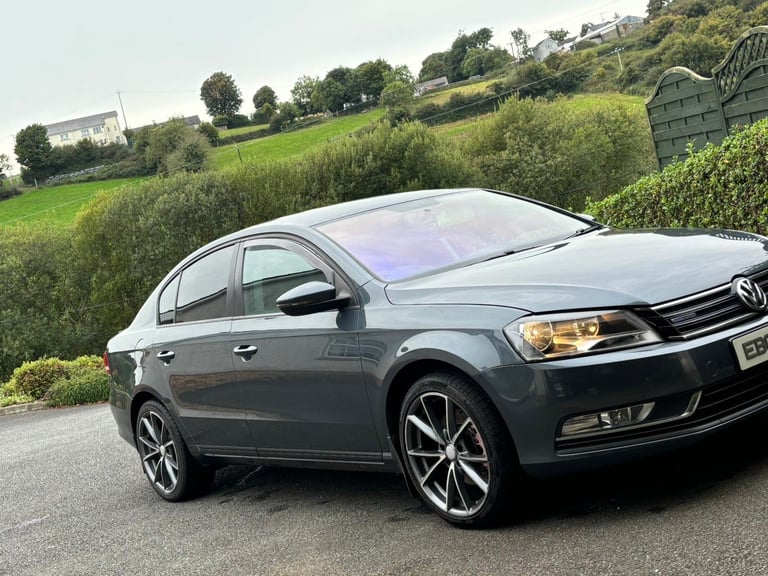 Volkswagen, PASSAT, Saloon, 2012, Manual, 1598 (cc), 4 doors