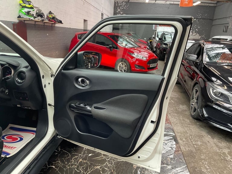 2014 Nissan Juke 1.6 Acenta Premium XTRON Euro 5 5dr HATCHBACK Petrol Automatic