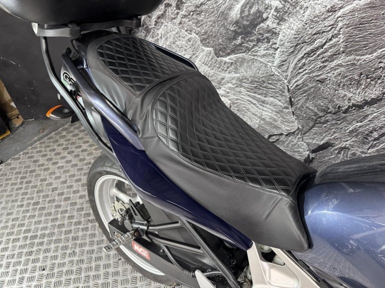 YAMAHA FZ6 FAZER 600 2004