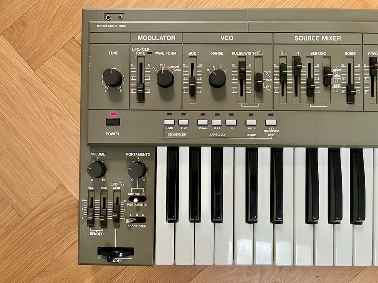 Roland SH-101 Analogue Synthesizer
