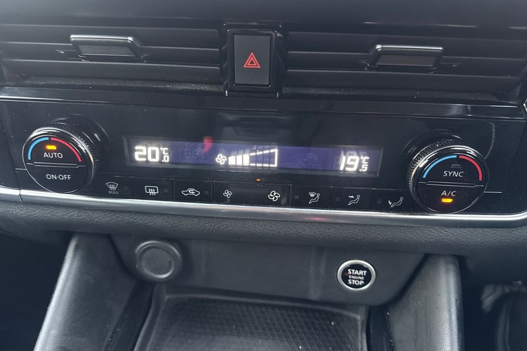 2022 Nissan Qashqai 1.3 DiG-T MH 158 N-Connecta 5dr Xtronic Hatchback Petrol Automatic