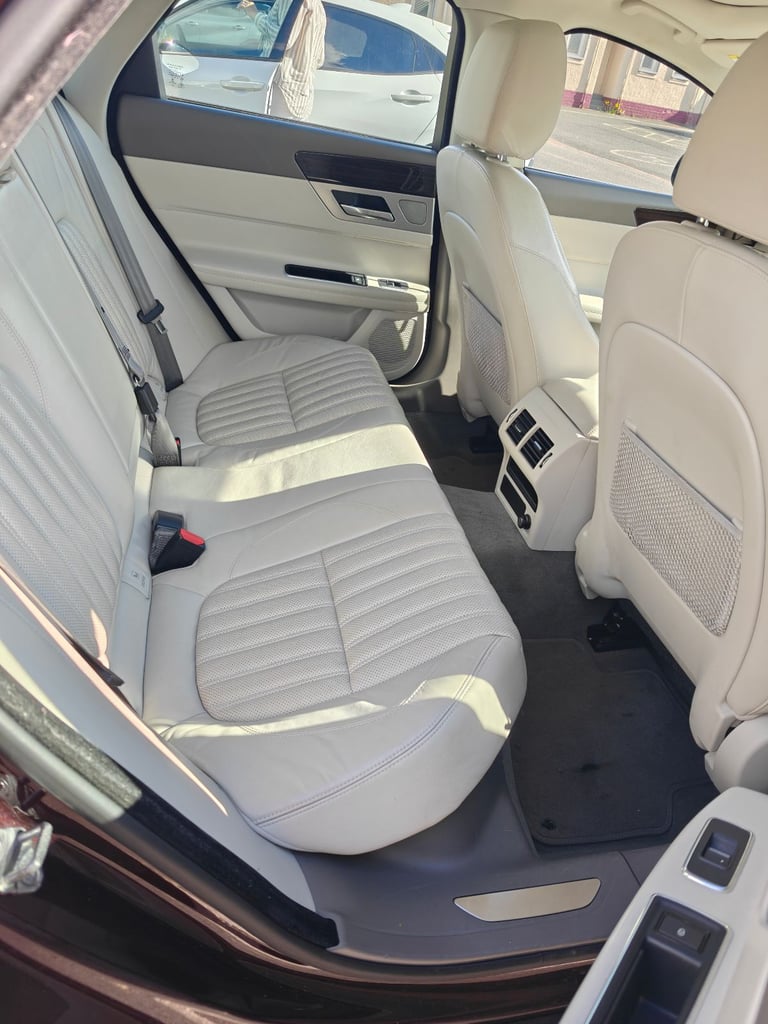 Jaguar XF 2016