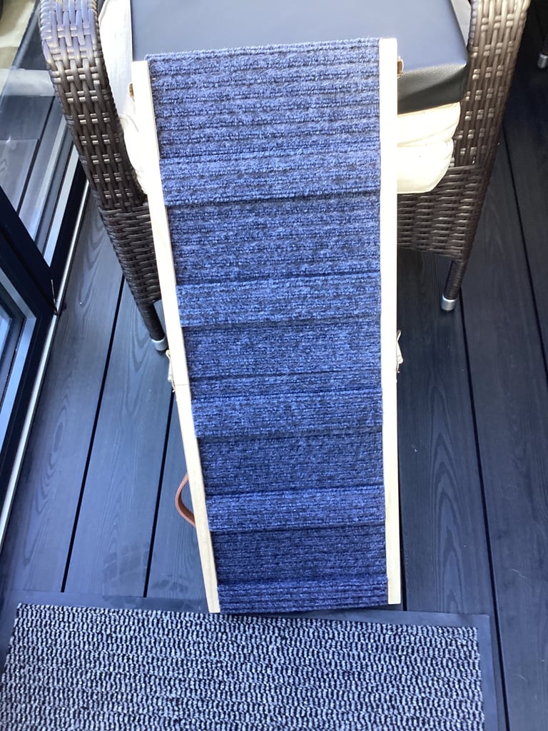 Pet Steps fully folding /adjustable/transportable brand new £25