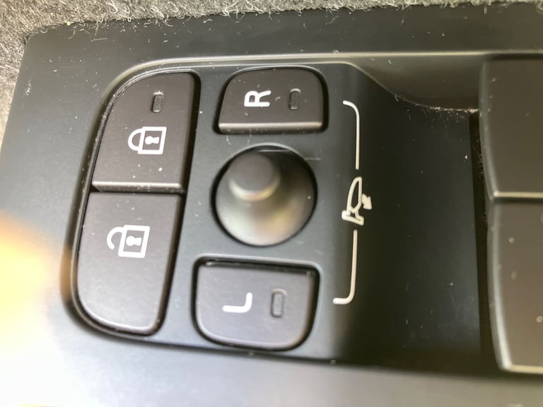 2019 Volvo XC40 1.5 T3 Momentum Pro 5dr Estate PETROL Manual