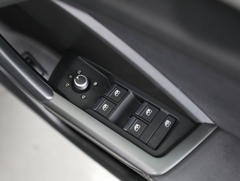 2022 Audi Q3 1.5 TFSI CoD 35 Black Edition SUV 5dr Petrol Manual Euro 6 (s/s) (150 ps) Petrol Manual