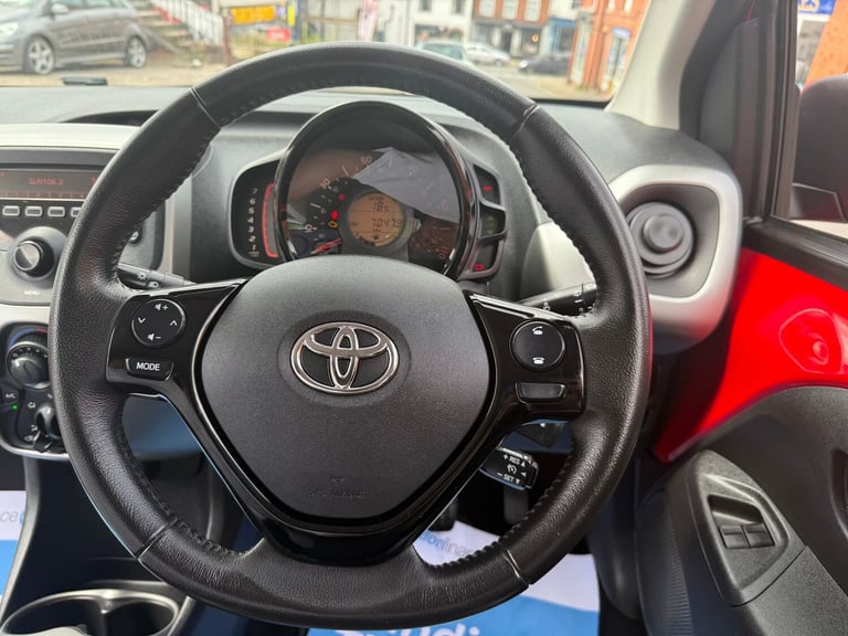 2016 Toyota AYGO 1.0 VVT-i X-Play 3dr HATCHBACK PETROL Manual