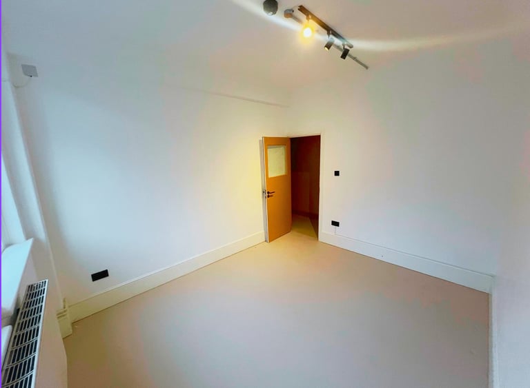 Bright Creative Studio Available – Playhouse East, Hackney 