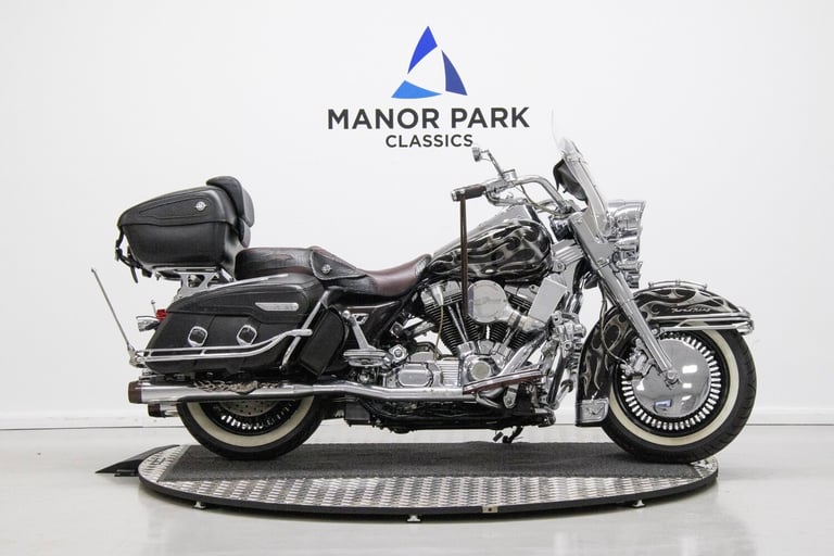 2005 Harley-Davidson TOURING ROAD KING FLHRC i Two Tone (01MY)  Petrol Manual