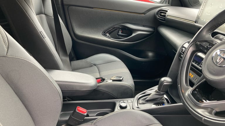 2022 Toyota Yaris Cross 1.5 Hybrid Dynamic AWD 5dr CVT Hybrid Estate Estate Hybrid Automatic