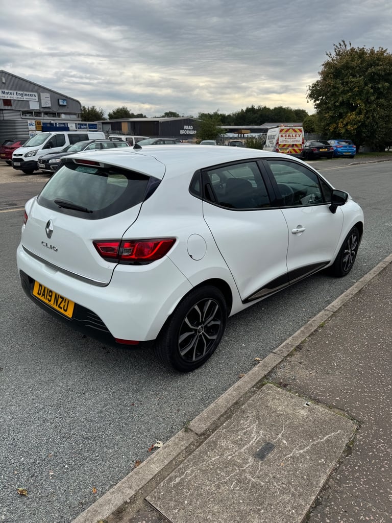 Renault, CLIO, Hatchback, 2019, Manual, 898 (cc), 5 doors