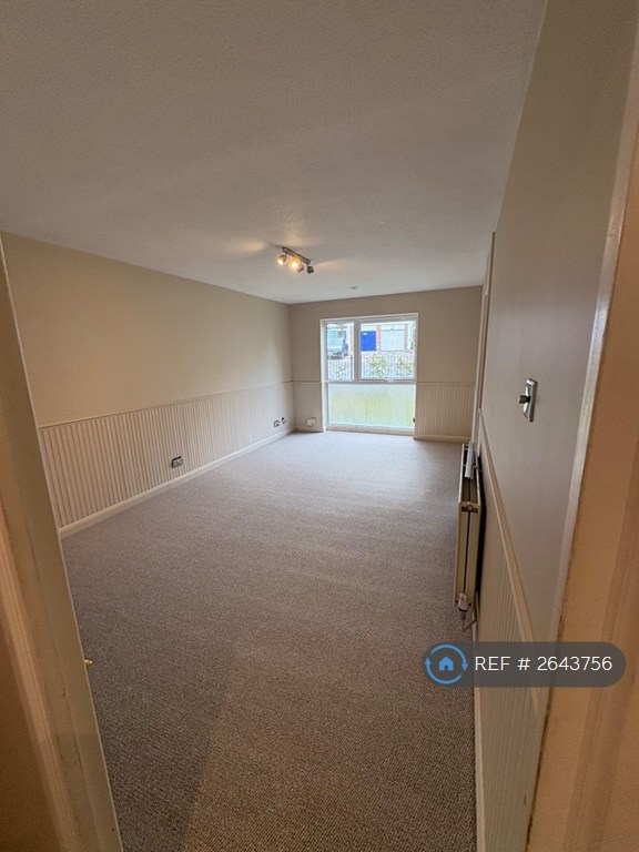 1 bedroom flat in Relko Gardens, Sutton, SM1 (1 bed) (#2643756)