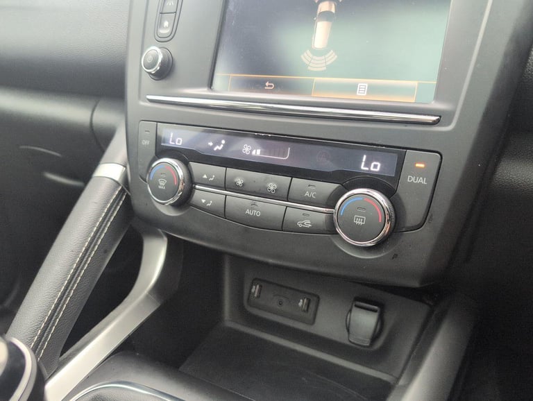 2018 Renault Kadjar 1.5 dCi Signature Nav SUV 5dr Diesel Manual Euro 6 (s/s) (110 ps) HILL STAR H...