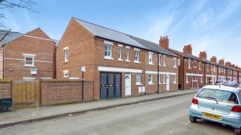 4 bedrooms in Hayfield Road, Oxford, OX2 Book Online - The Rent Guru {287}