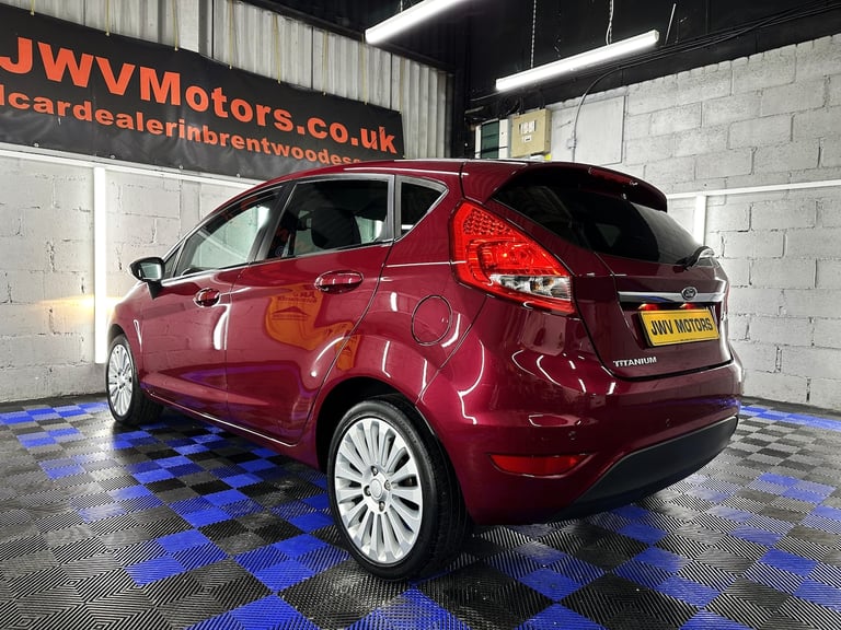 2011 Ford Fiesta 1.6 Titanium Hatchback 5dr Petrol Manual (134 g/km  118 bhp)